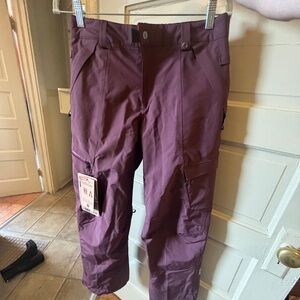 686 women's ski pants! Brand new